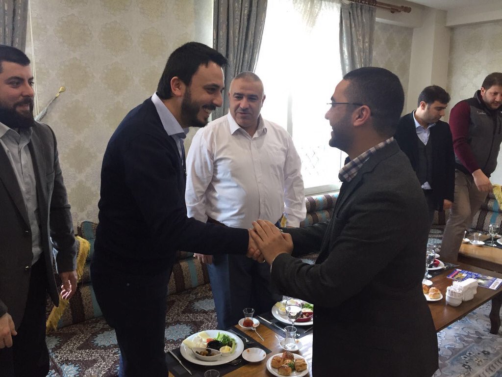 sadiksade1563's tweet photo. GençTÜMSİAD toplantısına teşriflerinden dolayı Urfanın örnek Başkanlarına teşekkür ederim @MetinBaydilli @avdemirbas https://t.co/l3Iq4C6sVA