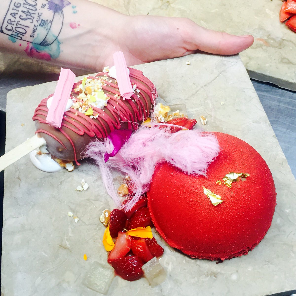 GaziRestaurant's tweet photo. Valentine's Day desserts at GAZI #love #chefink https://t.co/spOEMtlt44