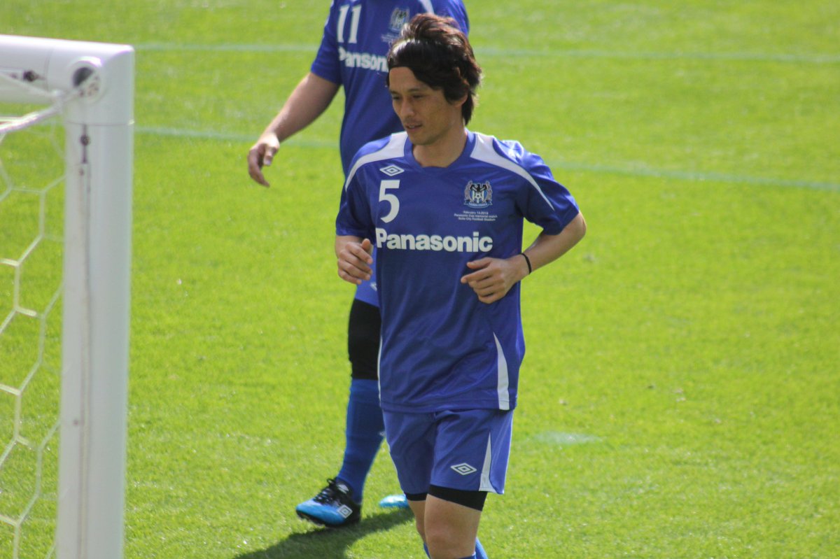 パパス Sur Twitter パナソニックカップ 16 2 14 宮本恒靖さん 松波正信さん 安心してください ちゃんと襟はついてますよw 新井場徹さん 礒貝洋光さん この1年で何度もみたお腹よ T Co Gnjkfktbmd