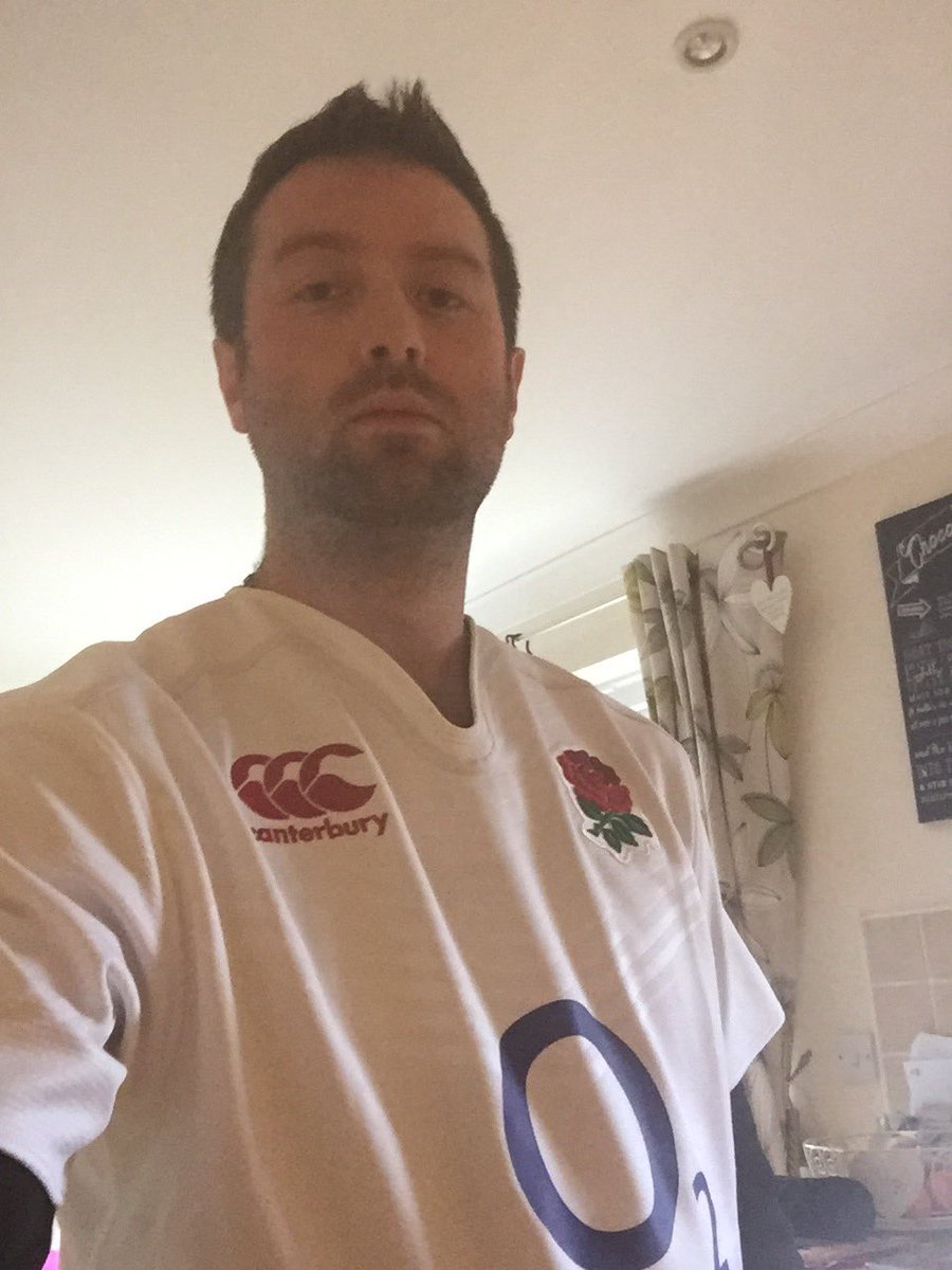 BlueFrogNathan's tweet image. Looking forward to this afternoon game! #WearTheRose #carrythemhome