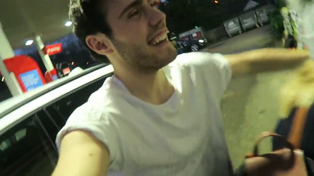 literallydeyes's tweet image. Rt if alfie has ever made you laugh/smile💫💞