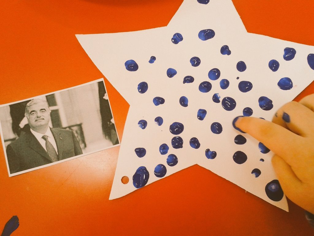 mimikayello's tweet photo. @DawhaHighSchool  #KG1"C" learners # Enjoying #Fingerprint Activity #for the 14th of February https://t.co/t2E9DGqGxy