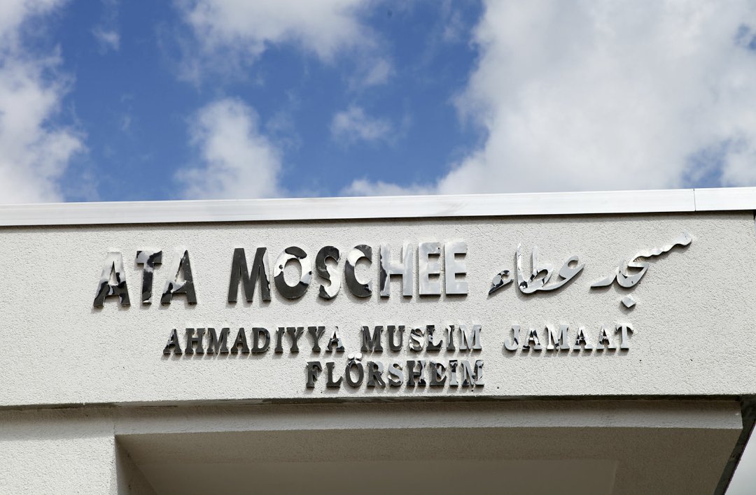 MuskanMehmoodd's tweet photo. Mutter-Tochter-Tag #AtaMoschee „Mein Herr,erbarme Dich ihrer,so wie sie mich als Kleines betreuten.“17:25 #Ahmadiyya https://t.co/XWnqP9dS1H