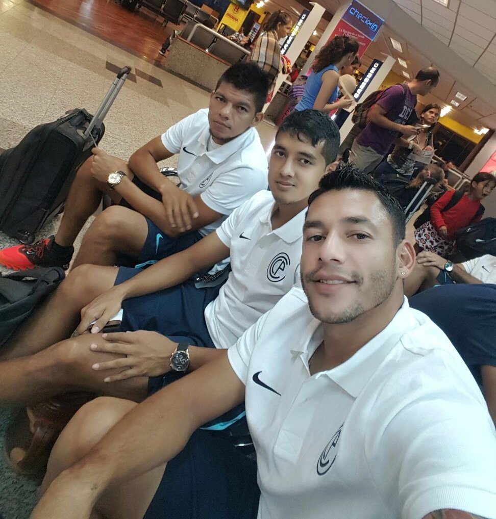 Club Cerro Porteño (@ccp1912oficial) on Twitter photo ¡La delegación azulgrana llegó a Lima! 
#CBL2016 #VamosCiclón ¡La delegación azulgrana llegó a Lima! 
#CBL2016 #VamosCiclón