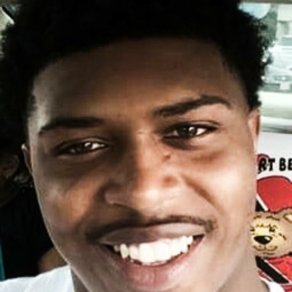 BigLondon_'s tweet image. They laying you down to rest today kinfolk, no more worries fam. Like you told me we'll meet at the top 🙌🏾👼🏾💯 #RIPTc