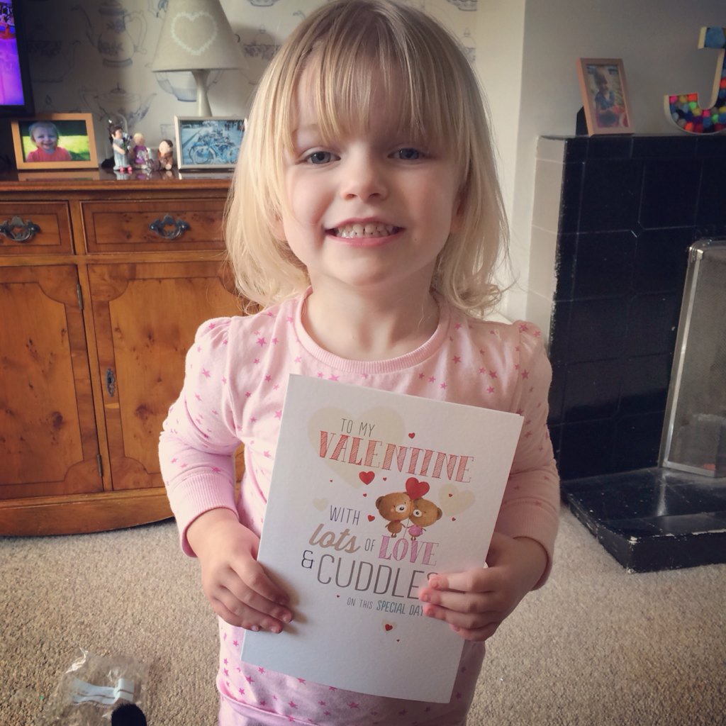 MummiiCrafts's tweet photo. Happy valentines day from us ❤️ #Valentines #daughter #mummy #daddy #love https://t.co/PXWymxfdQq