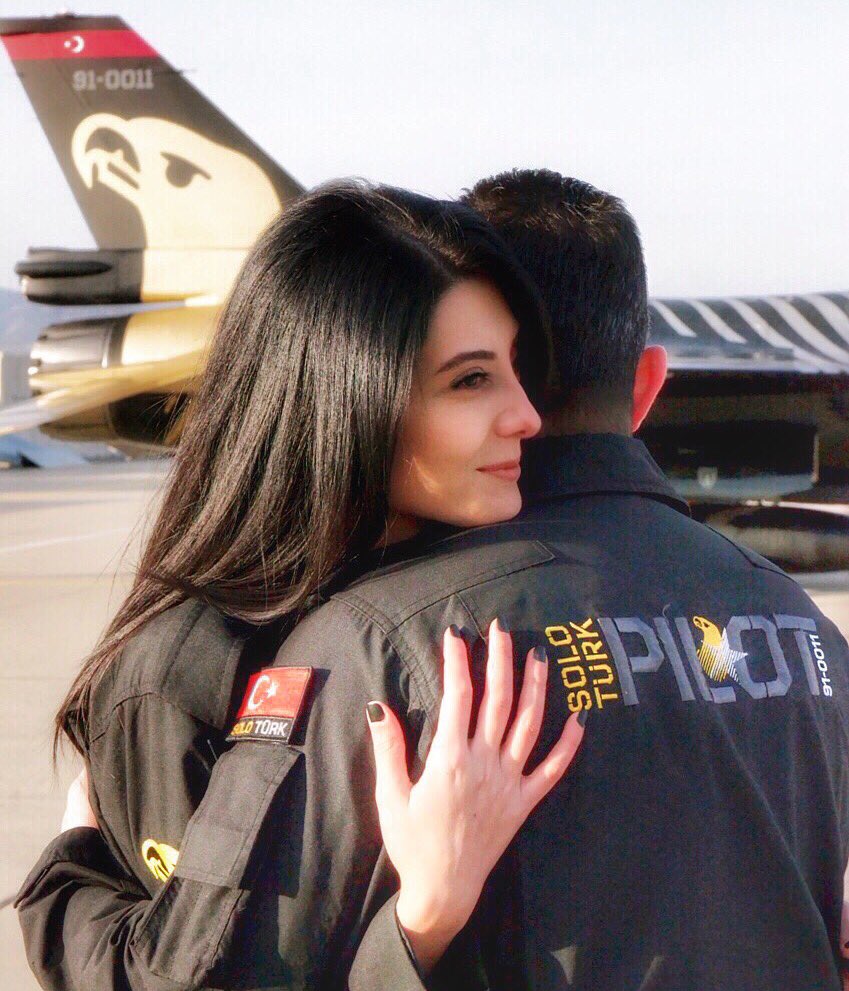 Sevgililer gününüz kutlu olsun. 14 Şubat 2012'de <a href="/soloturk/">SOLOTÜRK</a>'e seçilmem tesadüf değildi sanırım... 👍🏼