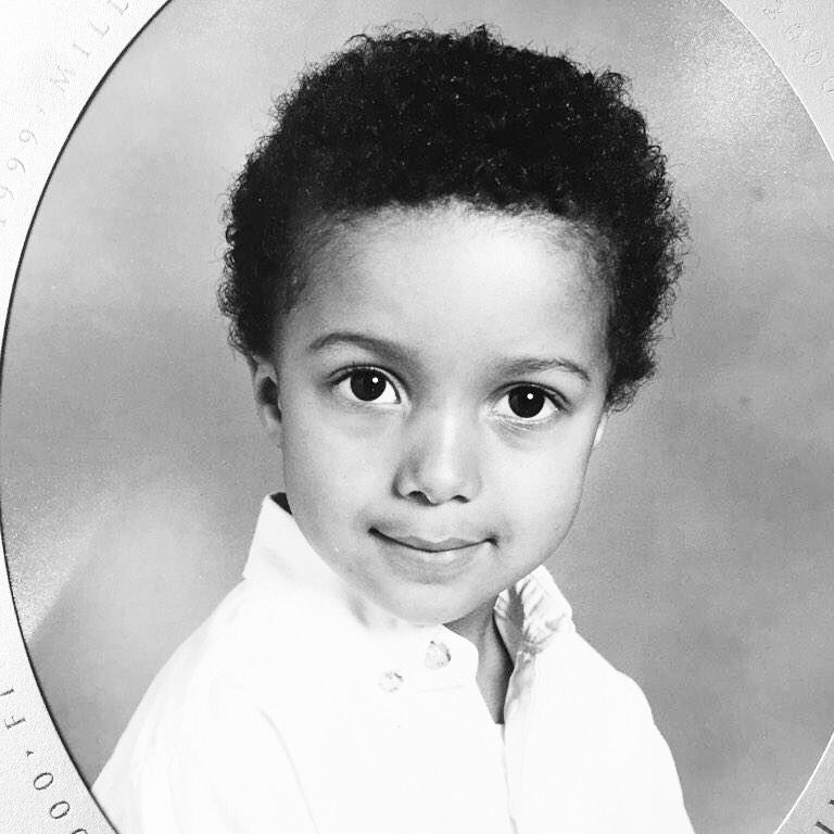 AdamWaithe's tweet photo. 10 mins into Netflix and chill and he gives u this look https://t.co/J2YhKESQqR