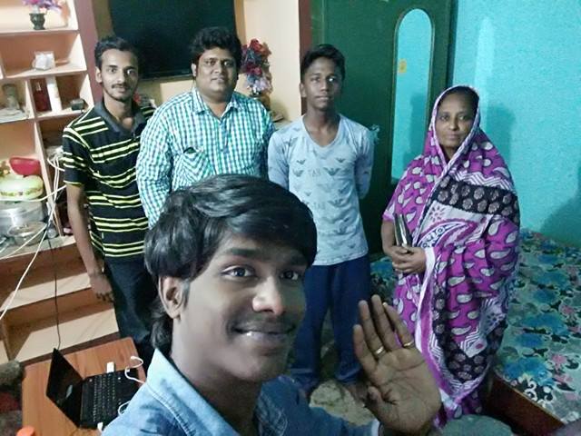 CaMontemayor's tweet photo. Greetings from India. #SoyLuzDelMundo #LdmBaustismos https://t.co/nnbejPda4V