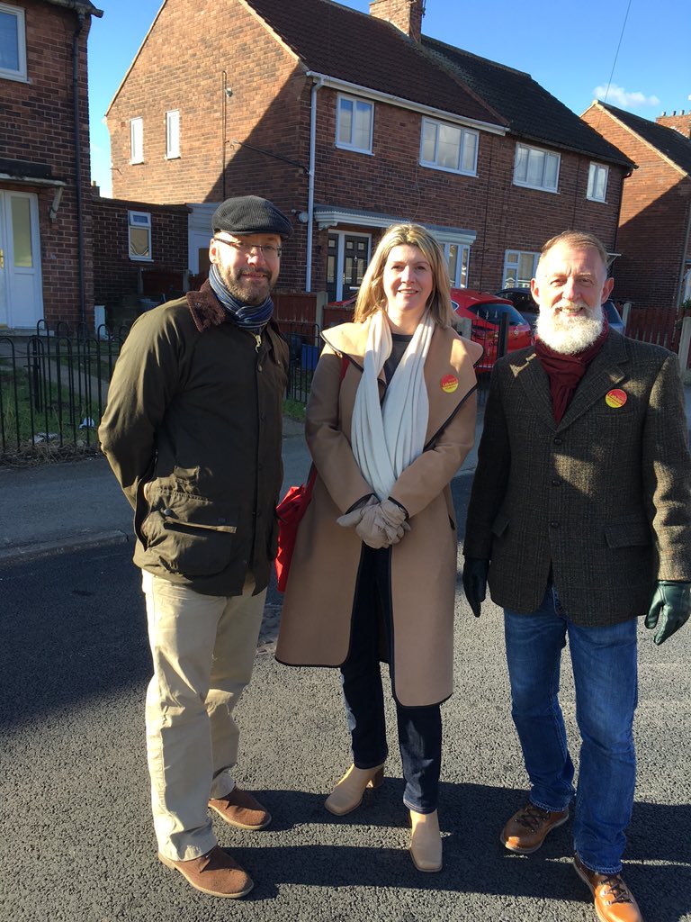 darrenjlhughes's tweet photo. Good campaign session this fine Sunday morning. #labourdoorstep https://t.co/Rohbpdcnzq