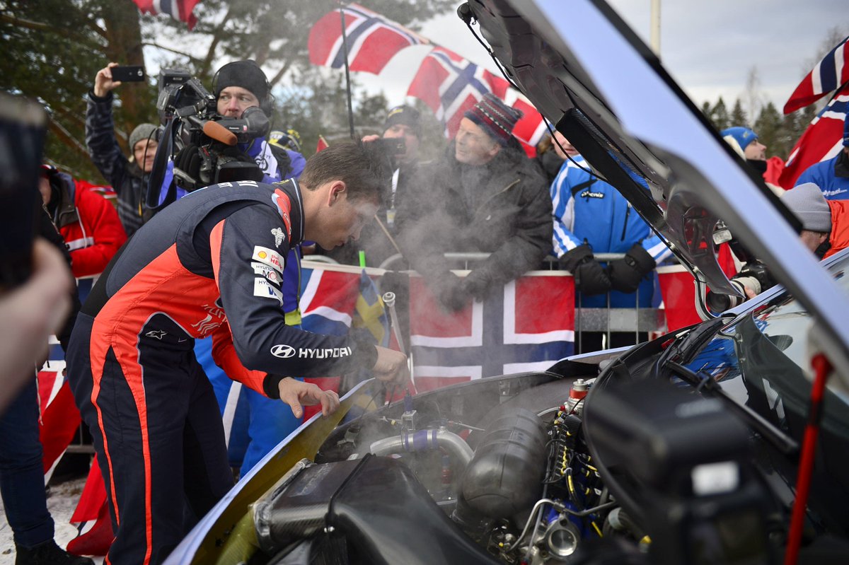 RallySweden's tweet photo. Some drama at the end of the Power Stage for @HaydenPaddon. We hope they will fix it! #RallySweden #WRC https://t.co/MjOE9n0Yux