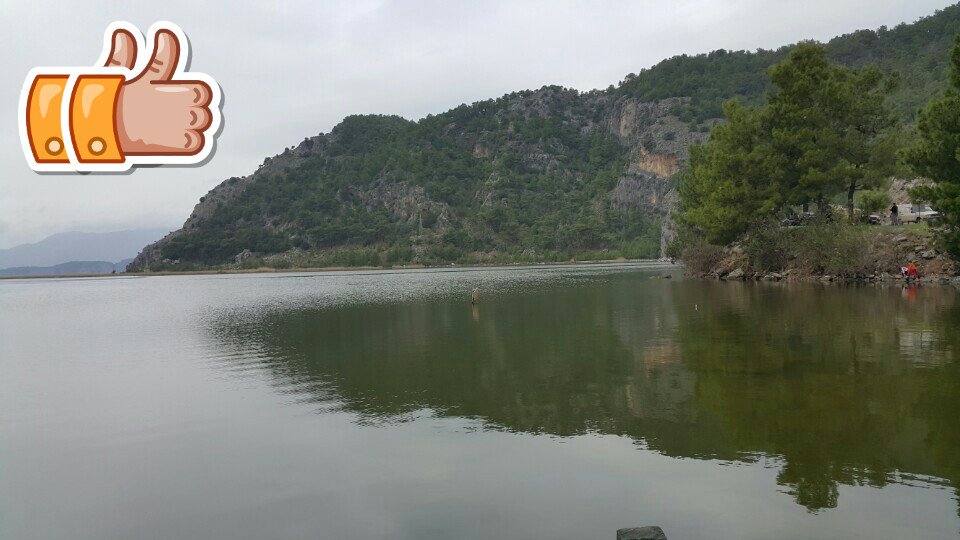 Huzur dolu süper bir yer — Dalyan Sulungur Gölü mekanındayım swarmapp.com/c/gxigqN0SMGP