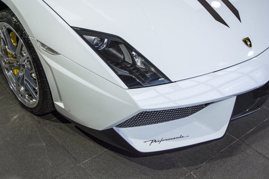 Amarisupercars's tweet photo. Another detailing masterclass by @AmariClassiche - ready for the new owner https://t.co/aFFvCmKLXI