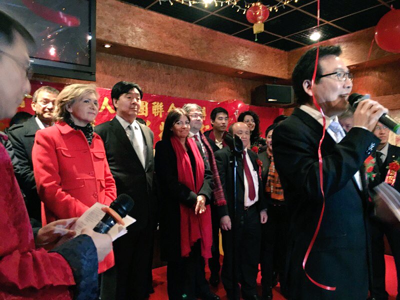 avecValerie's tweet photo. .@vpecresse et @nk_m célèbrent le nouvel an chinois à #Paris13 avec @karampatrick @thuvannb #SingedeFeu https://t.co/lyCnGXeQju
