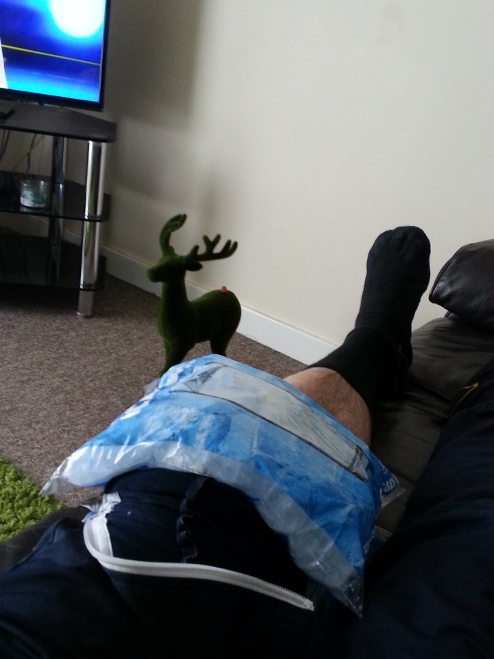 hanmer_lee's tweet photo. Not what i had planned for my Sunday afternoon #iceicebaby https://t.co/NwPIE0wOfJ