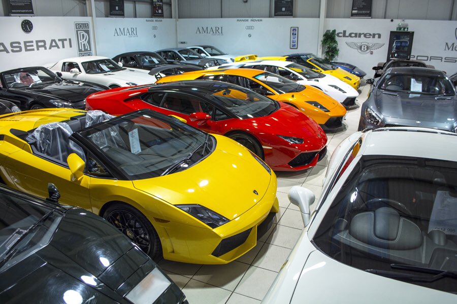 Amarisupercars's tweet photo. Happy Valentine's Tweeps! If ur single &amp; lonely visit https://t.co/4zQZms39T9  2 find true love ! 🌹😂❤️🎉🎉 https://t.co/gqQMKhKX0t