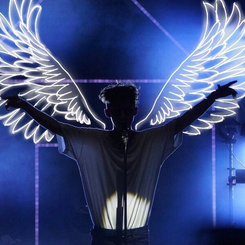 favtroyepics's tweet photo. rt if he is your angel https://t.co/u5h4ie0pTH