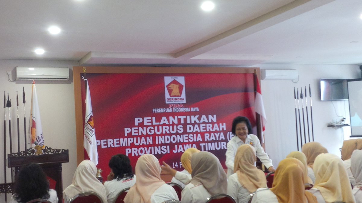 GerindraSumenep's tweet photo. Selamat atas dilantiknya DPD PIRA (Perempuan Indonesia Raya) Prov.Jatim Minggu 14 Februari 2016 di kantor DPD https://t.co/SfA7ZX3lPc