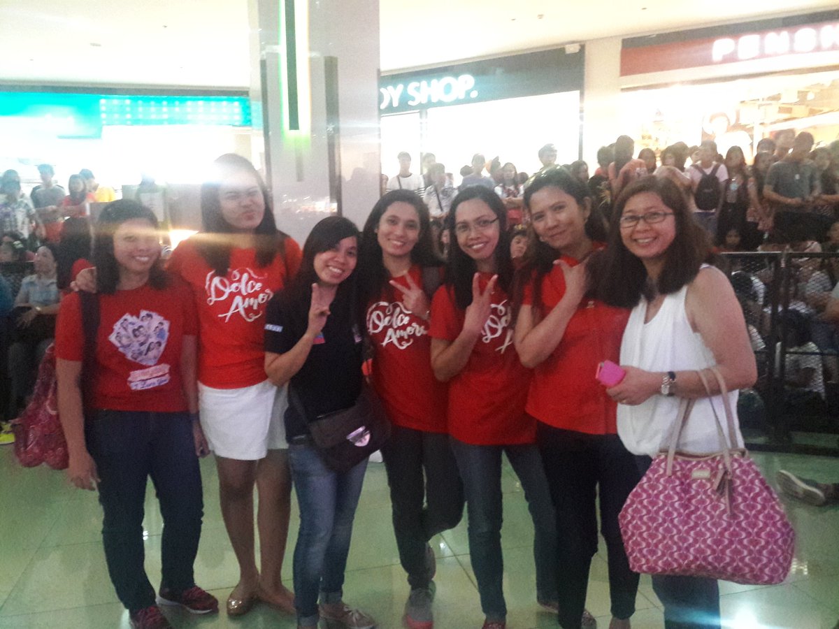 roxanneguzman3's tweet photo. Grand fans day 
#DolceAmoreMarketMarket https://t.co/DCymjMnm3m