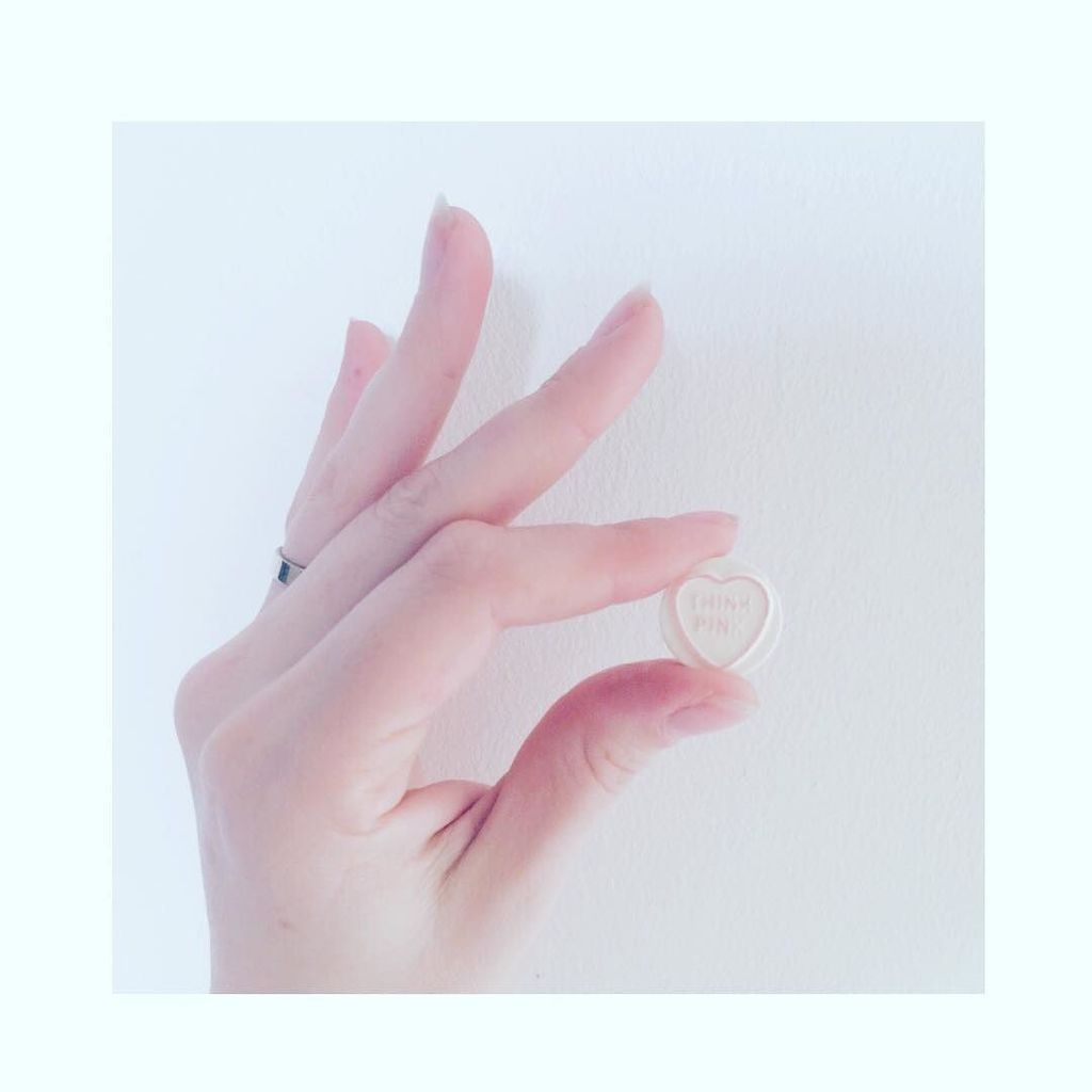 UTOofficial's tweet photo. Happy Valentine's Day! Today it's ok to think pink💕👌🏻 https://t.co/dLooGzV6Zx https://t.co/PBscRnzbls