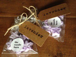 poppyscupcakes's tweet image. Fantastic hand poured soy wax scented candles, would make fantastic Mother's Day gifts 💕