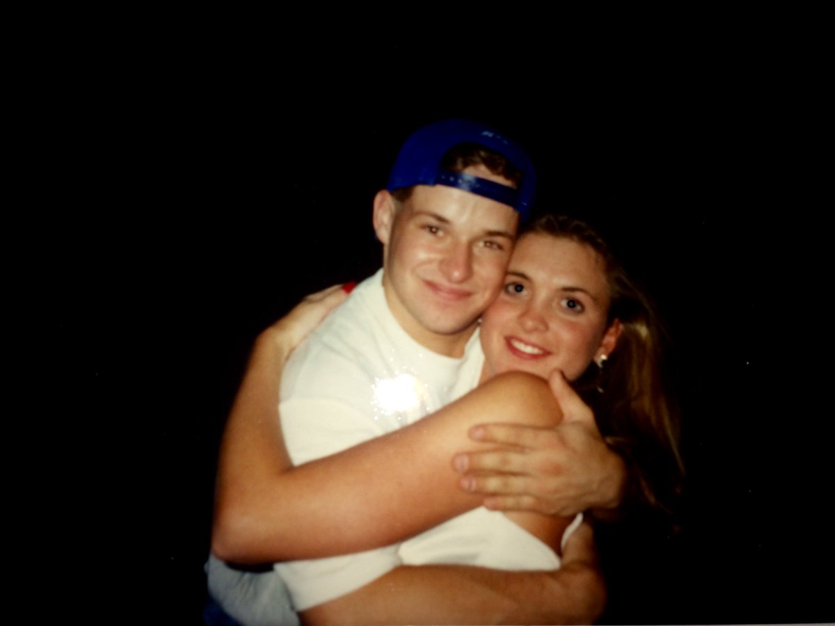 radford_alumni's tweet photo. .@BetaOmega_PKS  + @TriSigma_RU = The #RadfordLoveStory of Kristy ’94 &amp; Adam Haight ’94 https://t.co/XLKU7Xml6V https://t.co/yXvMQbuVmy