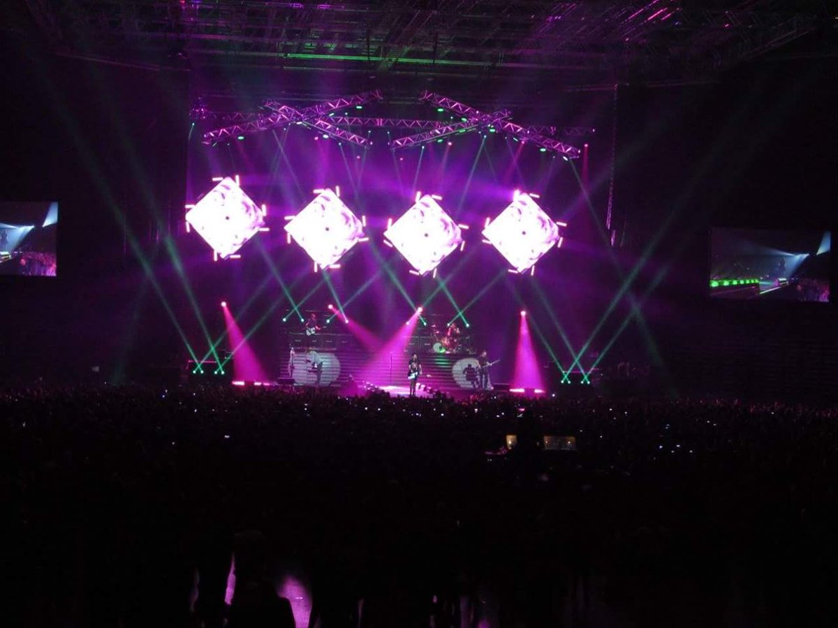 Jess_W97's tweet photo. Brilliant night!! #BTTFH #alltimelowbirmingham #ATLBham #alltimelow https://t.co/pZWOHqCEK2