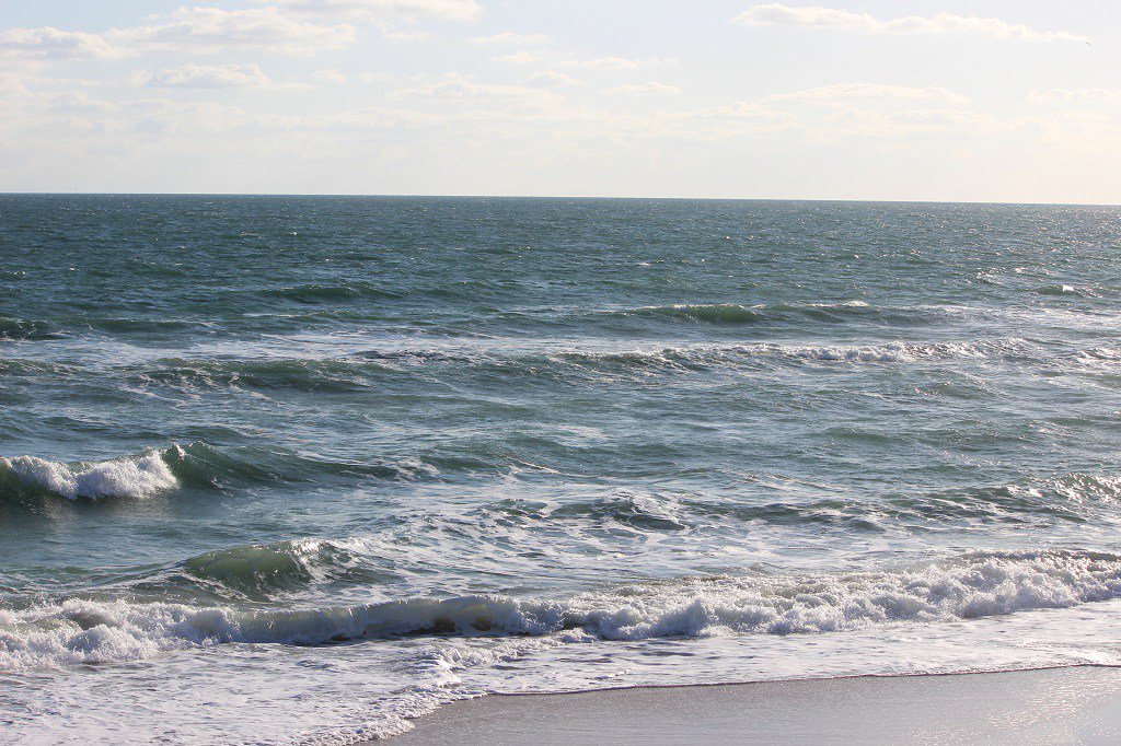 Melbourne Beach Surf Report Sunday February 14th melbournebeachsurf.com/2016/02/14/mel…