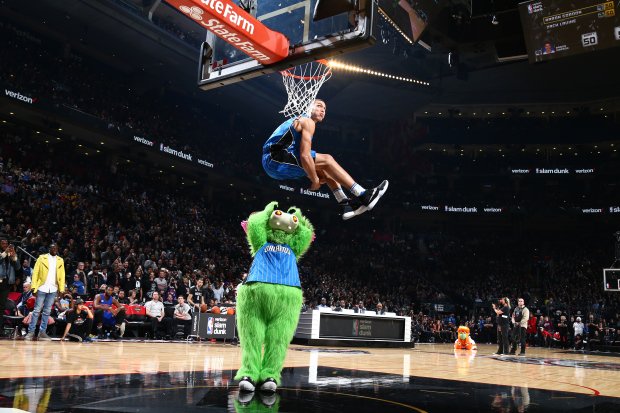 TheCo1orist's tweet image. #DunkChamp #NBAAllStarSlamDunk