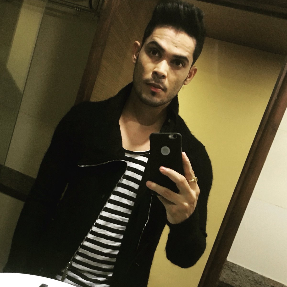 kunwar_amar16's tweet photo. Event time at Surat, don't forget to tune in to @StarPlus at 8 pm, me with @sanasaeed17 https://t.co/1ErkdNcfBo