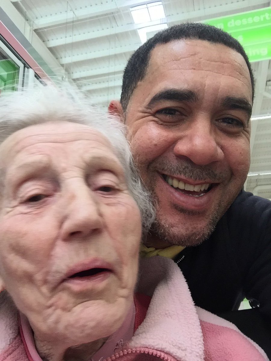 OCCleanerVinny's tweet photo. My valentine me and gran shopping #OCCleaners #OCCleaner https://t.co/Axr3OfeSac