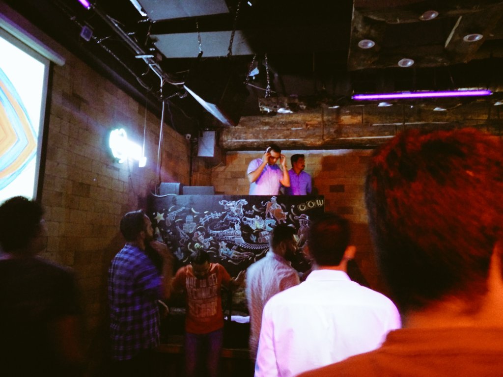 AshuVmusic's tweet photo. Last night at #ValenDance at @CafeCowboys.
Proper uplifting #trance. https://t.co/726DC93hQC