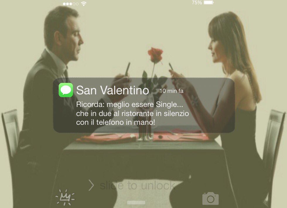 francescosoleee's tweet image. Ricorda:
Meglio essere Single, che in due al ristorante in silenzio con il telefono in mano. #SanValentino