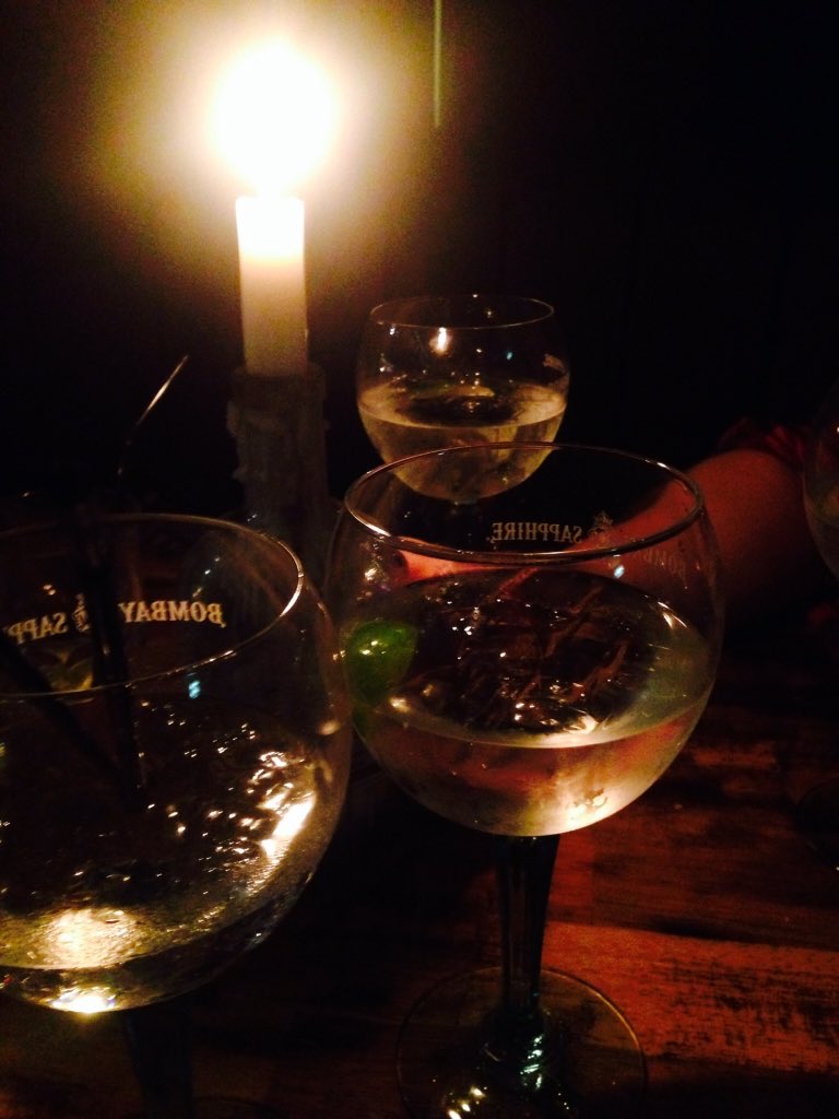 Misstaraolivia_'s tweet photo. It was a #hendricks night last night https://t.co/THWv2dP6Lx