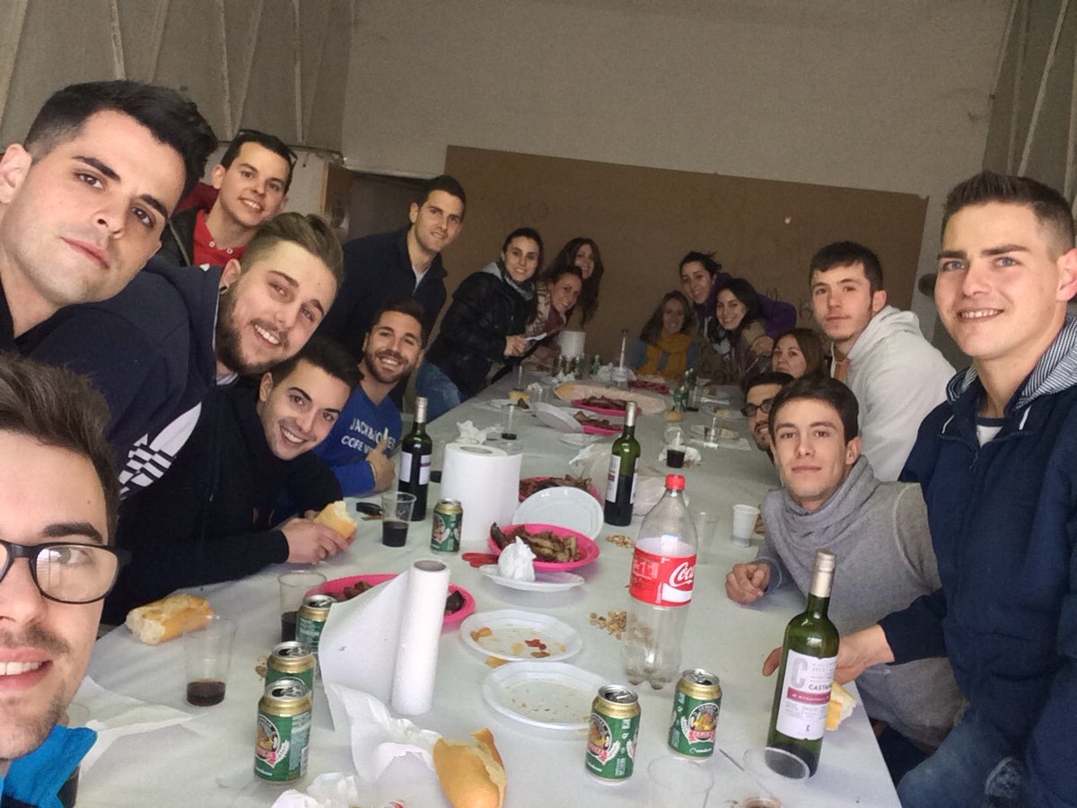 ElCorralico's tweet photo. Primera comida corralera! Y al tajo 🛠🔩 https://t.co/mKTCKB5rt7