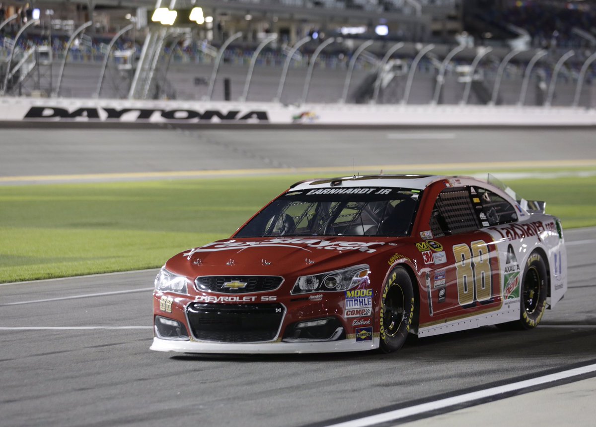 JRMotorsports's tweet photo. Check out the top photos from the #SprintUnlimited for @DaleJr and @TaxSlayer.

📷: https://t.co/bzqYZB5GN3 https://t.co/zeiYYxUDOp