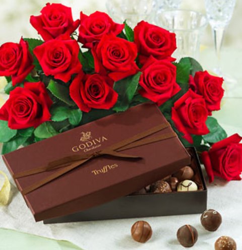 AnonymousDCPost's tweet image. Delivers an anonymous package to @BarbBatgirl for Valentine's Day.