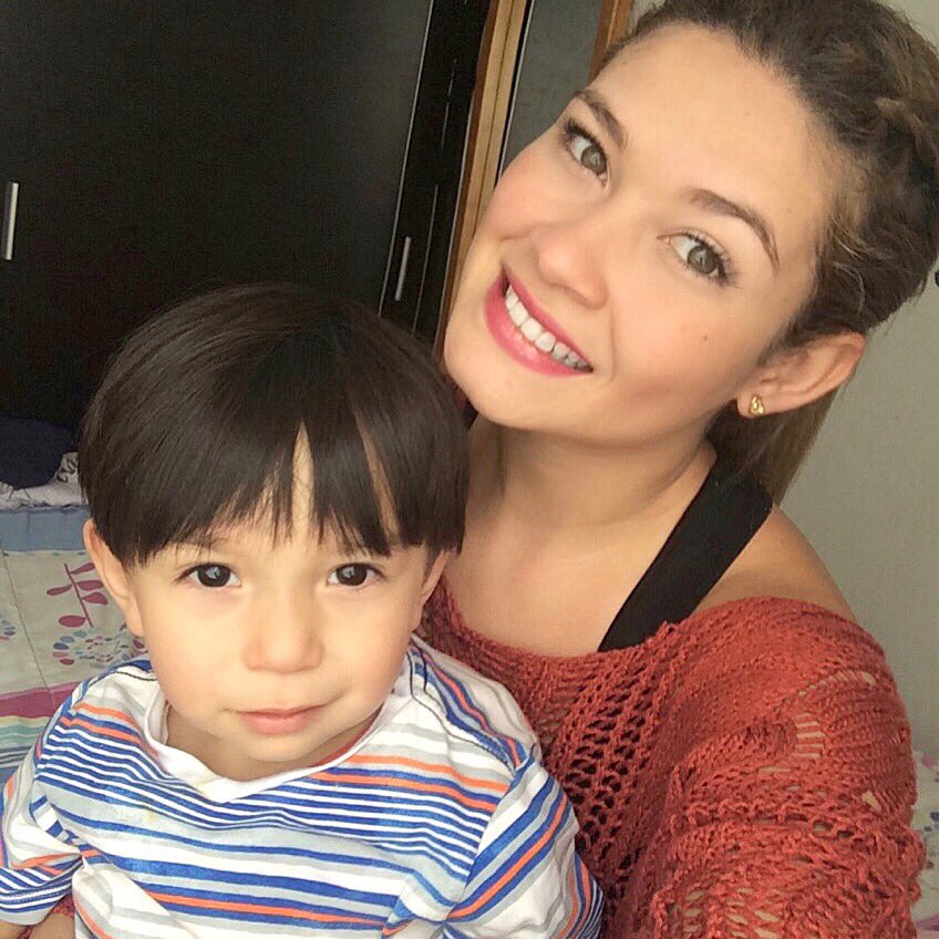 malecastrillonl's tweet photo. Amándote #MadrinaFeliz #MiPipe https://t.co/b1wnwReTfw