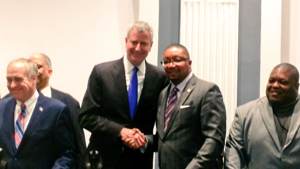 MyndSheer's tweet photo. Great meeting NYC Mayor @BilldeBlasio @GBKFoundation Reception for #APhiA political leaders @NYSABPRL #CaucusWeekend https://t.co/zyJQIpFP5A