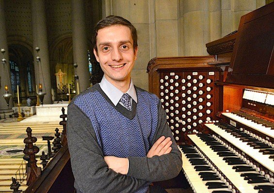StJohnDivineNYC's tweet photo. Today at 5 pm, hear Raymond Nagem, Cathedral Associate Organist, play #Boellmann and #Widor: https://t.co/0OmTkfIF4B https://t.co/pkybU0Fbz9
