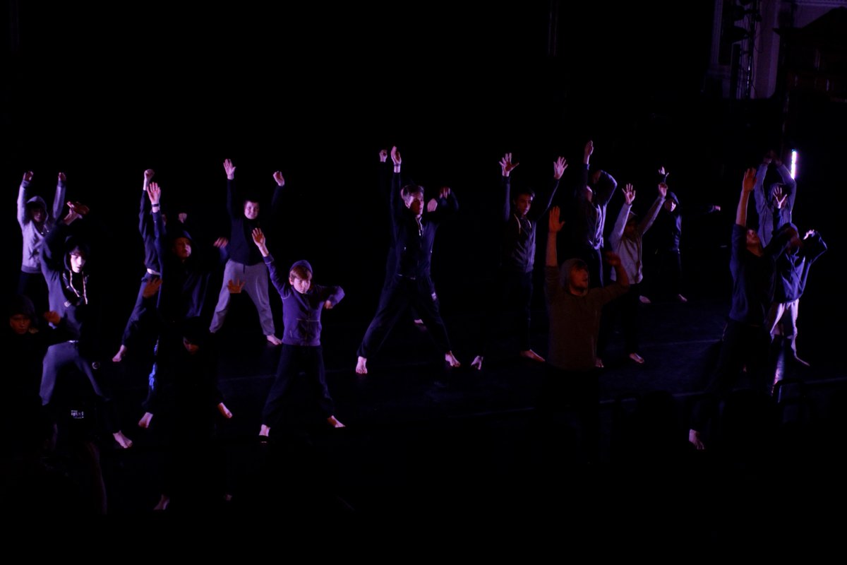 BorlaseArts's tweet photo. #udance2016 #udancemedway2016 #swbgs #boysdance B2 Boys Dance Company in rehearsal today https://t.co/HCDoUhwwHC