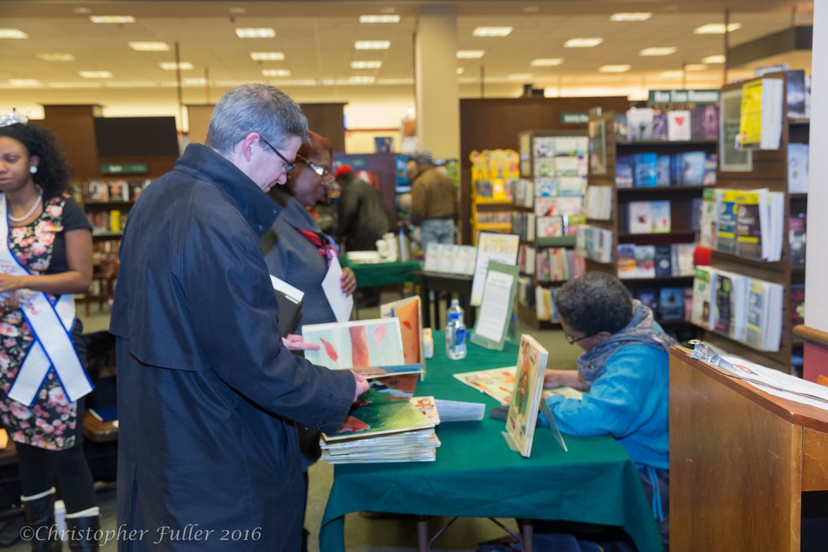 We had a wonderful time during the 2016 CU African American Read-In! #ncte <a href="/MilaFuller/">Dr. Mila Fuller</a> #aari16 <a href="/dowendo/">Don D. Owen, Ed.D.</a>