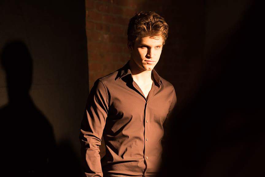 Fan_de_PLL's tweet photo. #mancrusheveryday https://t.co/kcJTpKnYuK