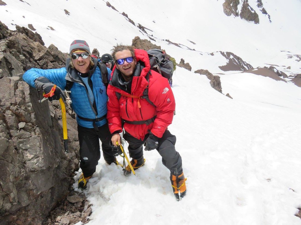 team_xtreme_uk's tweet photo. Great snap of @Aruinoff and @oliboggis being mountain goats. #Aconcagua #MountainAdventurers #teamxtreme #MND https://t.co/JidSr79VNt