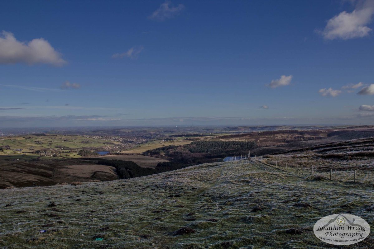 J_Wragg_Photos's tweet photo. The view from Holme Moss @moreHolmfirth @Welcometoholmf @Holmfirth_org #Holmfirth #BuzzYorkshire #holmfirthhour https://t.co/BigcGZxZkN