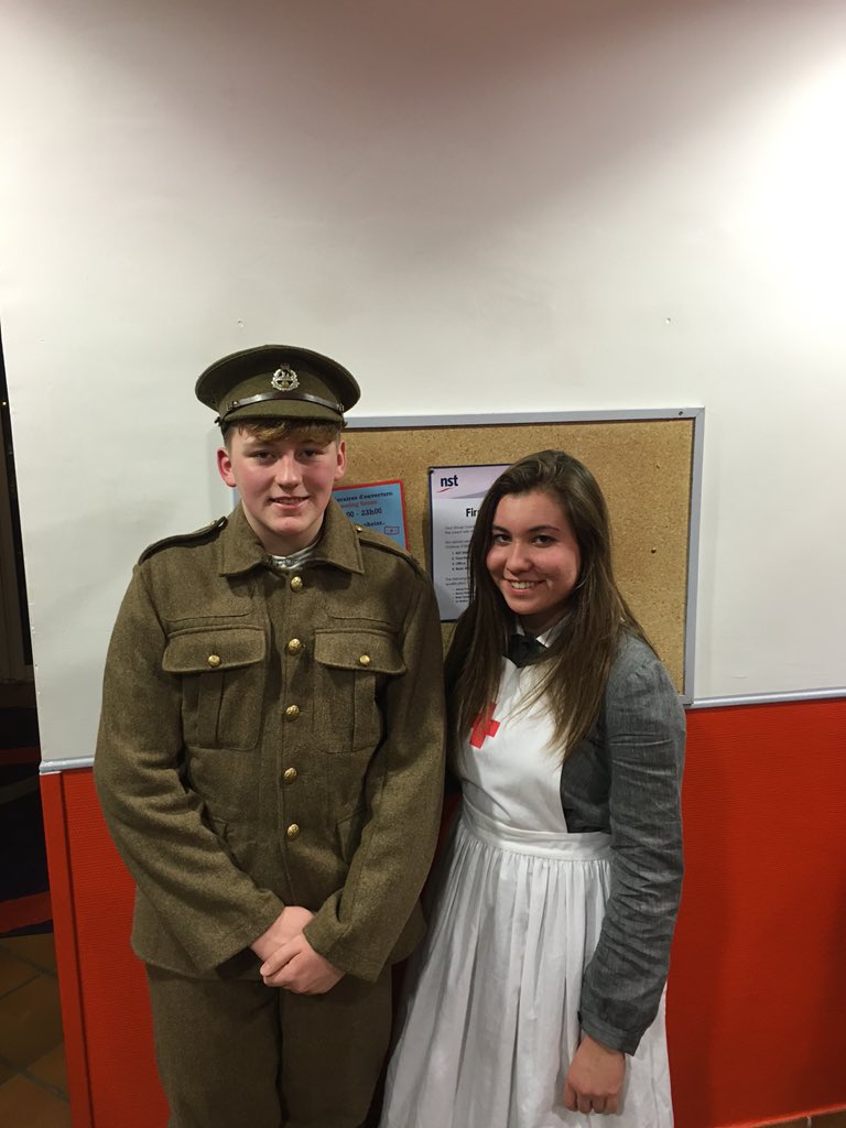 HumsWalbottle's tweet photo. @walbottlecampus George and Jess looking very much the part! https://t.co/KHfeAhzraA