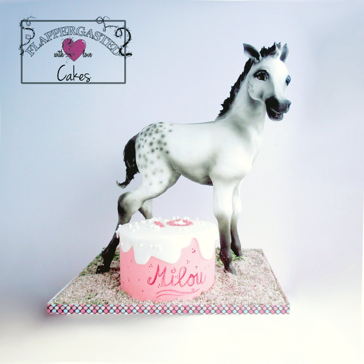 flappergasted's tweet photo. Foal, Icing Smiles cake - Cake by Flappergasted Cakes https://t.co/EvtvZYjKhJ via @CakesDecor https://t.co/iM0Hxpotab