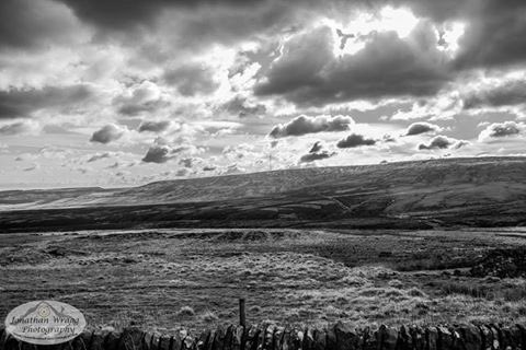 J_Wragg_Photos's tweet photo. The view from Greenfield Road butty van @moreHolmfirth @Holmfirth_org #iLoveHD #BuzzYorkshire #holmfirthhour https://t.co/WktM9jrJGW