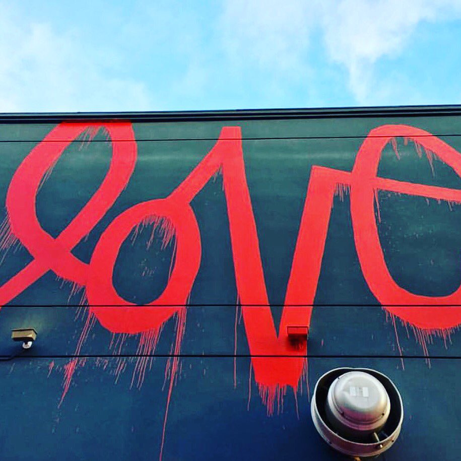 tylerjblackburn's tweet image. ❤️ you guys! What are your Valentine's plans? #HappyValentinesDay