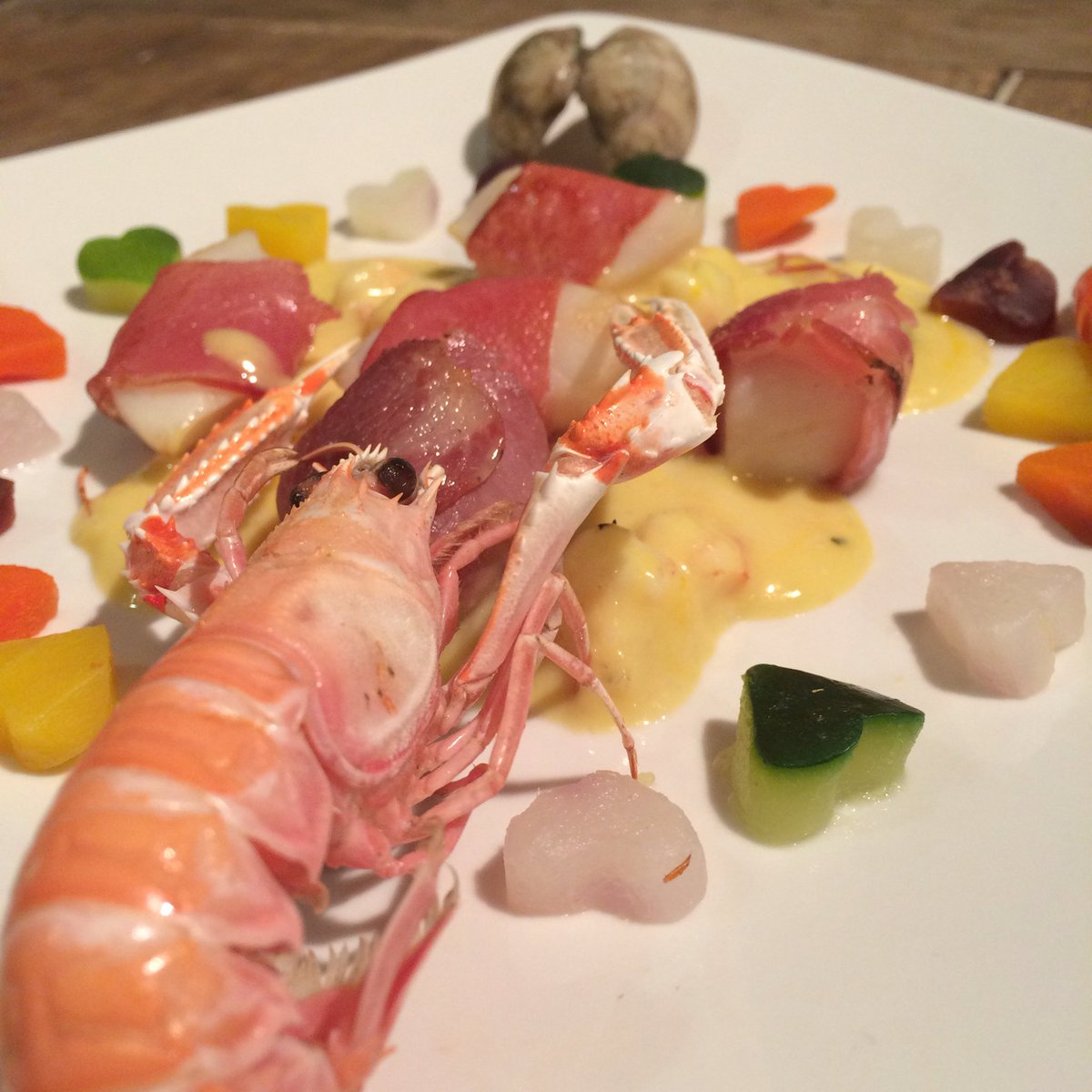 Babychoucuisine's tweet photo. #menusaintvalentin #homefood #homemade#saintjacquesroties #nagesefruitsdemerausafran #coeursdelegumes @opldgourmet 😋 https://t.co/ybChEMhXpR